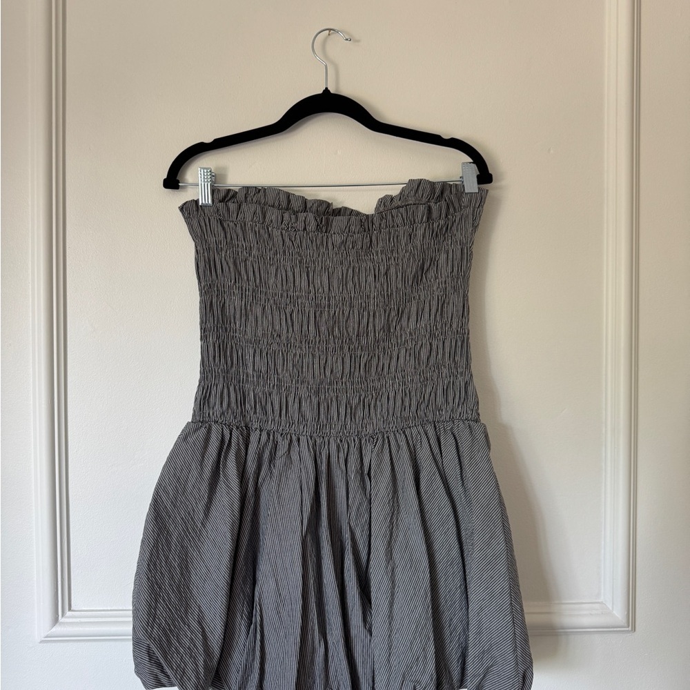🥀SOLD🥀🥀NWT Anthropologie Strapless Smocked Mini Dress - Picture 3 of 6